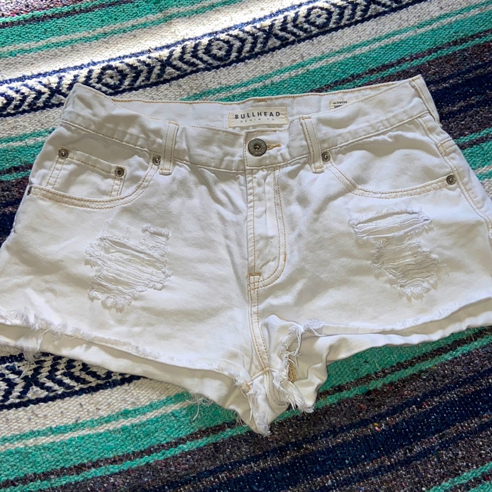 Bullhead | White Jean Shorts
